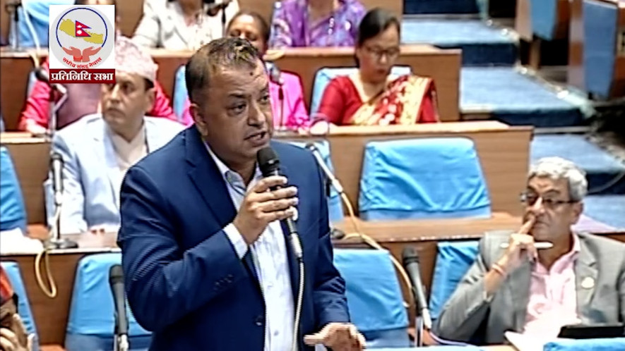 प्रधानमन्त्रीलाई थापाको सुझाव, ‘भनेको नटेर्ने मन्त्री फेर्ने, फेर्न नसक्ने भए बालुवाटारबाट डेरा सर्ने’ 